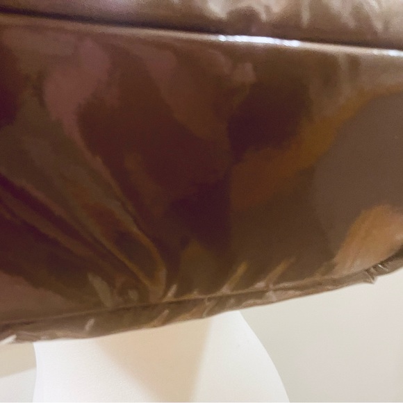 Agnes B enamel leather shoulder bag - Picture 4 of 13